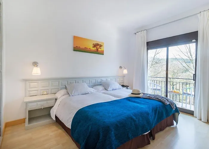 Hotell Els Cacadors De Macanet 3*
