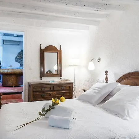 Hotel Els Cacadors De Macanet 3*