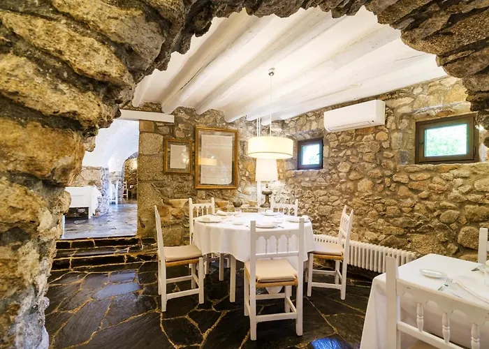 Els Cacadors De Macanet Hotel